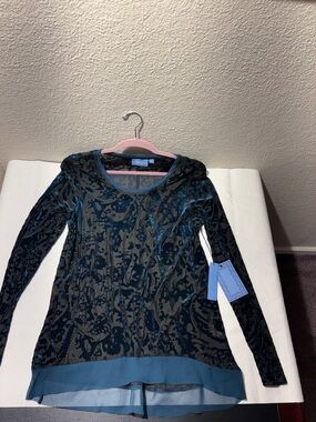 Simply Vera Vera Wang Teal and Black Velvet Burnout Top